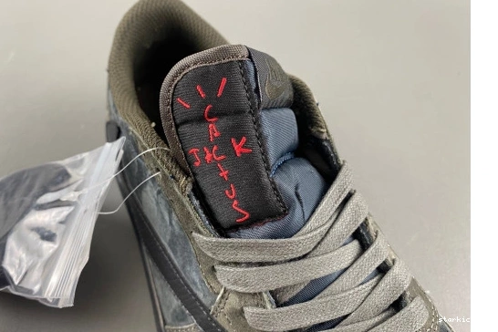  CQ4277-111 TRAVIS SCOTT 1 LOW CQ4277-111  RETRO JORDAN SP OG 0116